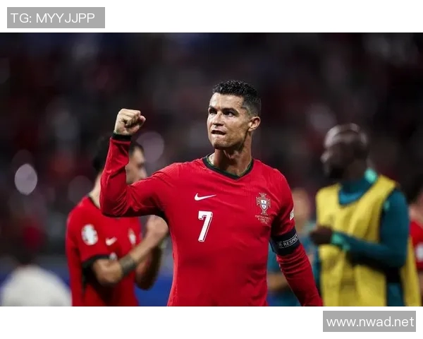 山羊胡足球明星的传奇人生与赛场风采揭秘 山羊胡足球明星的传奇人生与赛场风采揭秘