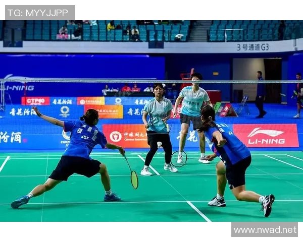 成都羽毛球队意识对比深度解析与发展趋势探讨 成都羽毛球队意识对比深度解析与发展趋势探讨