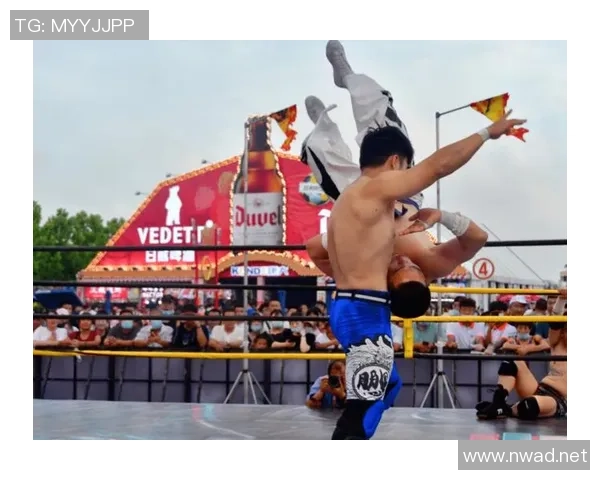 足球明星摔角大赛精彩瞬间集锦让你领略不一样的运动魅力与激情 足球明星摔角大赛精彩瞬间集锦让你领略不一样的运动魅力与激情