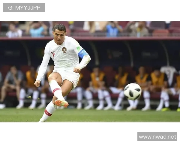 足球明星跨界挑战田径场展现运动魅力与竞技精神的精彩对决 足球明星跨界挑战田径场展现运动魅力与竞技精神的精彩对决